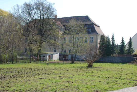 Das ehemalige Altenpflegeheim in Naunhof. 