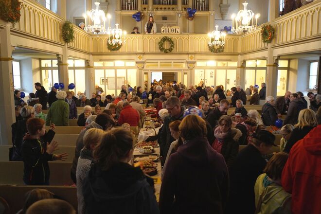 Kaffeetafel Kirche Bärwalde