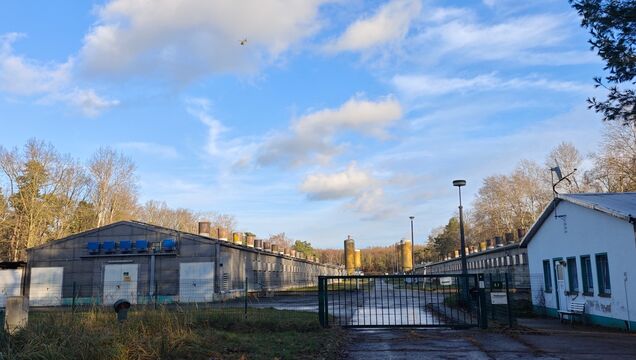Von der Vogelgrippe betroffene Anlage der Hühnerfarm "Waldrose" an der Zschornaer Straße