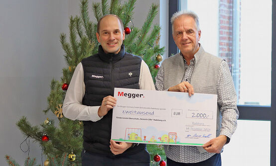 Mario Radtke, Betriebsleiter von Radeburg und Baunach (li.) mit Schulleiter Michael Ufert