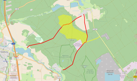 Abbaugebiet und Radwege in der Radeburger Heide. Karte: Open Street Maps