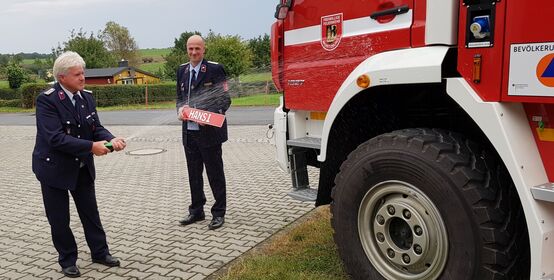 Das Katastrophenschutzfahrzeug LF-20 wurde von  Hans-Jürgen Ellguth auf dessen Spitznamen getauft. 