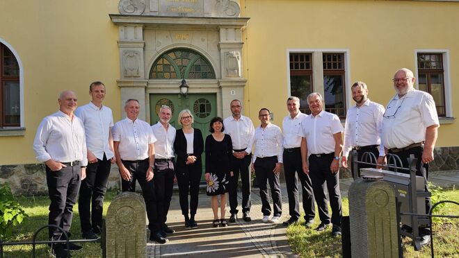 Der Posaunenchor vor seinem Auftritt in der Radeburger Kirche.