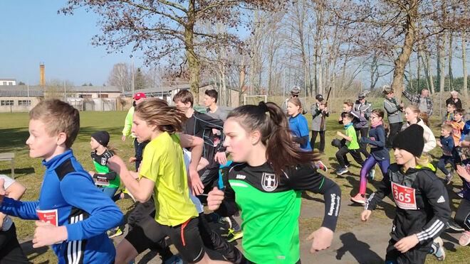 2km-Lauf Sportzentrum Radeburg