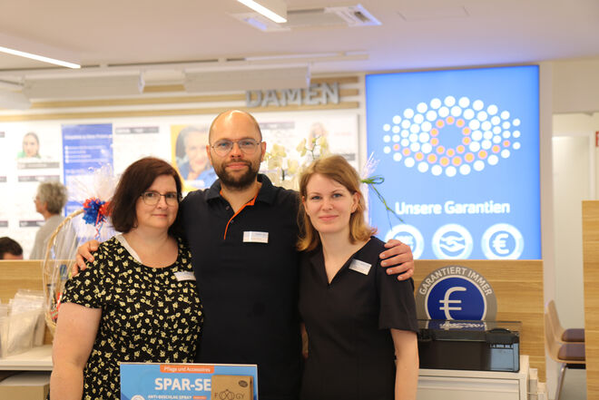 Doreen Winkler, Geschäftsführer Michael Chares und Laura Grüssinger Doreen Winkler, Geschäftsführer Michael Chares und Laura Grüssinger