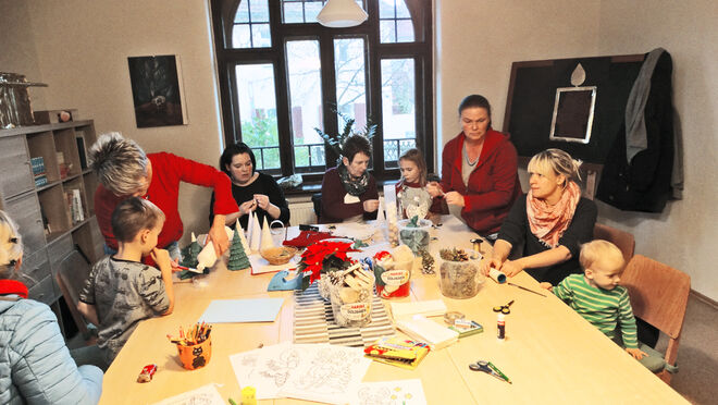 Kinder konnten im Pfarrhaus basteln.
