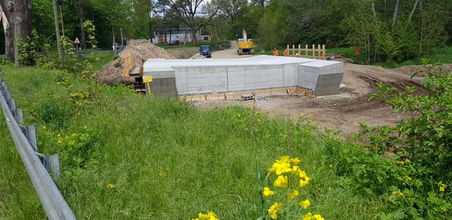 Brückenbauwerk über den Heidewiesenbach