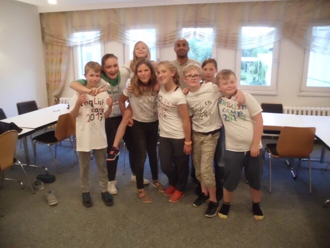 Tarek und seine Englischferien-Kinder